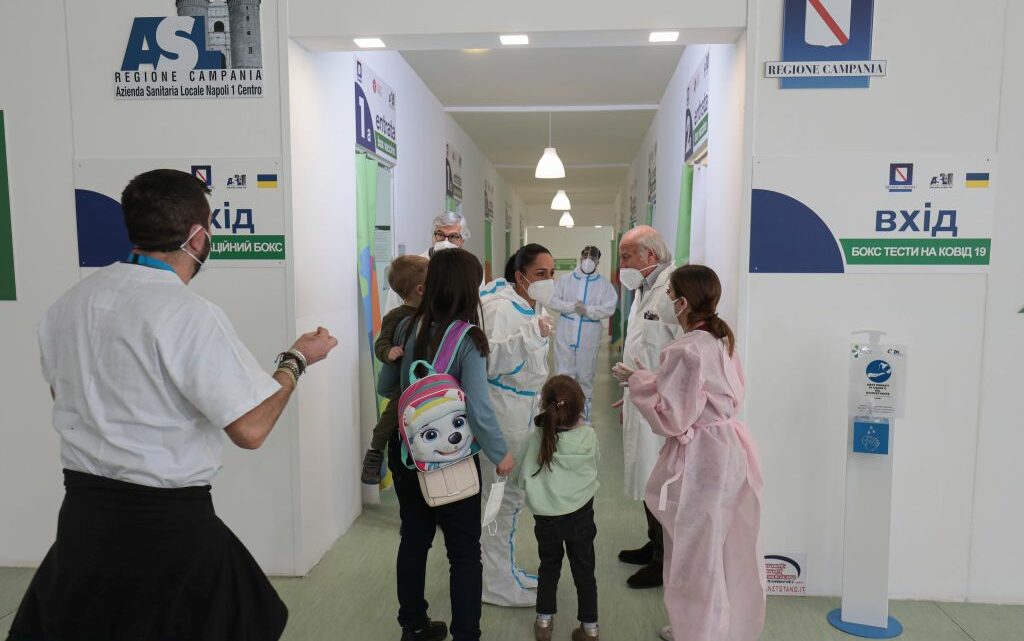 Covid, 22.361 nuovi positivi, 80 vittime, calano i ricoveri Covid, 22.361 nuovi positivi, 80 vittime, calano i ricoveri