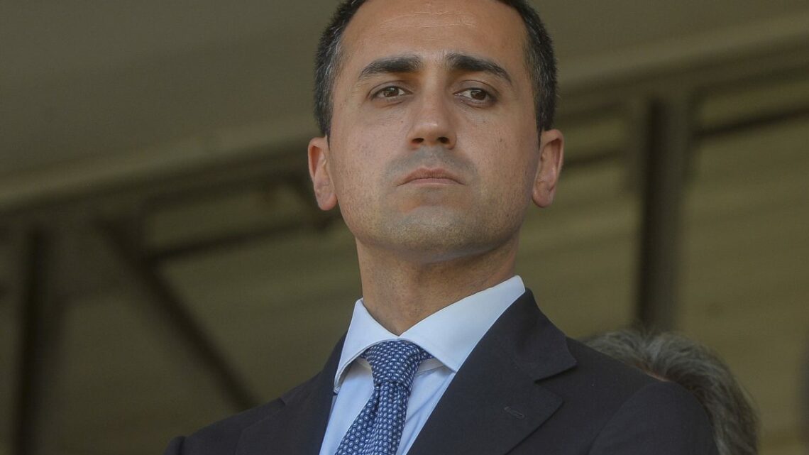 Di Maio “L’Italia non deve disallinearsi dalla Nato” Di Maio “L’Italia non deve disallinearsi dalla Nato”