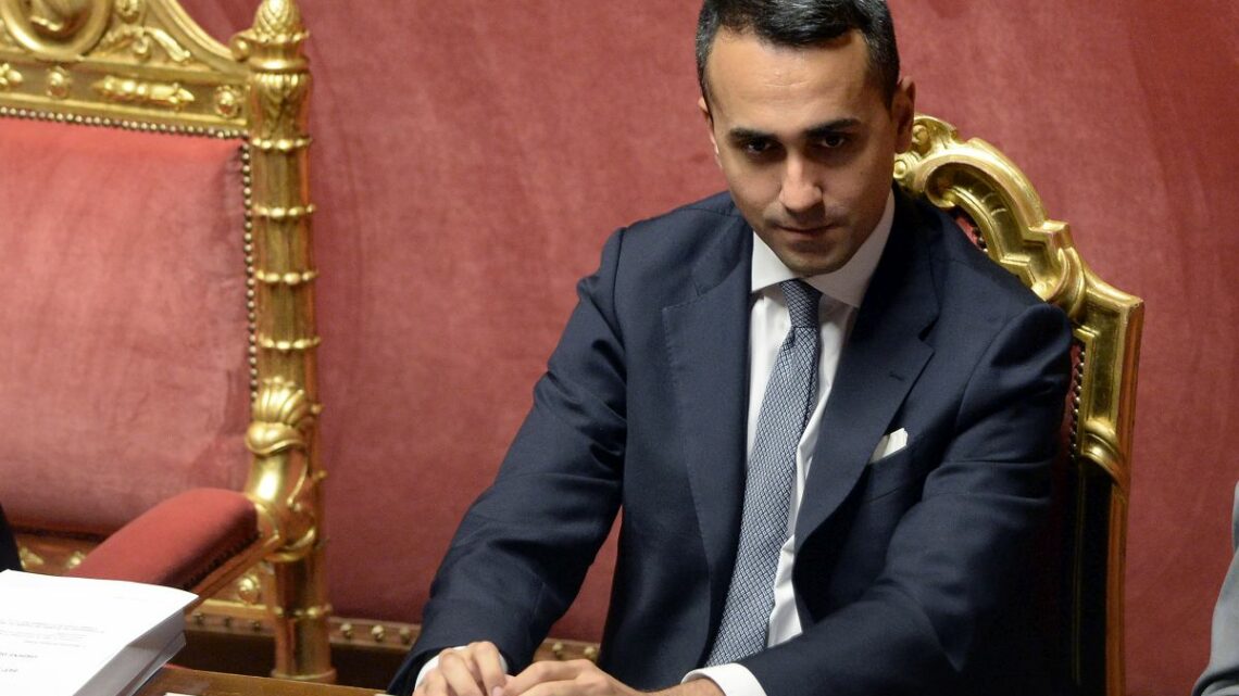 Di Maio “Lasciamo il M5S, da oggi inizia un nuovo futuro” Di Maio “Lasciamo il M5S, da oggi inizia un nuovo futuro”