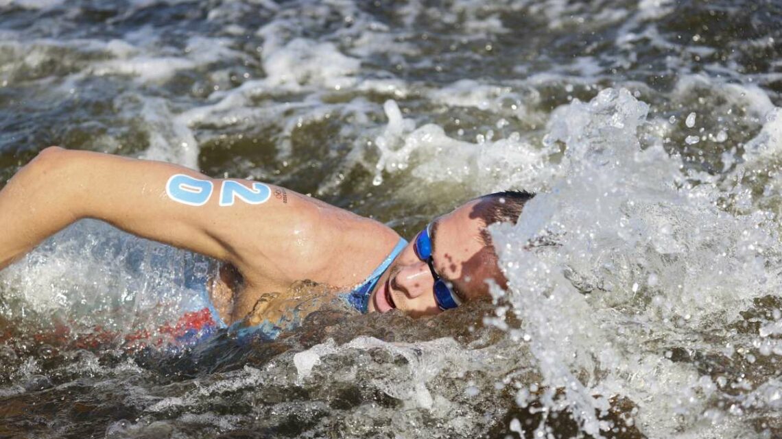 Oro Paltrinieri e argento Acerenza nella 10 km mondiale Oro Paltrinieri e argento Acerenza nella 10 km mondiale
