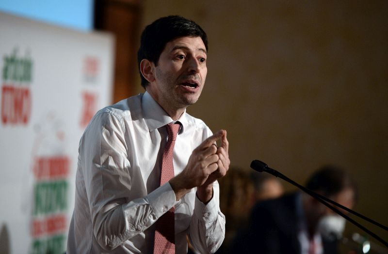 Pnrr, Speranza “Fondi contro rischi ambientali e climatici su salute” Pnrr, Speranza “Fondi contro rischi ambientali e climatici su salute”