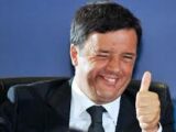 Renzi si è acquattato in attesa di conoscere l’esito delle Primarie del Pd. Ovviamente tifa Bonaccini, passepartout personale per il Nazareno