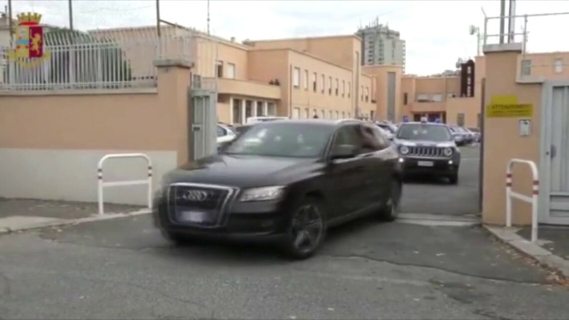 Ordigni e propaganda razzista, arrestati 2 ventenni nel Pontino Ordigni e propaganda razzista, arrestati 2 ventenni nel Pontino