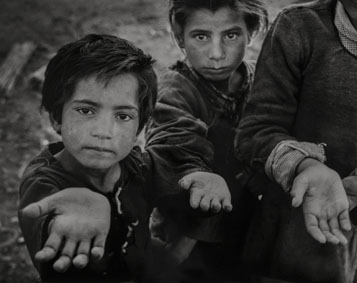 PHOTOS! In mostra la collezione Julián Castilla