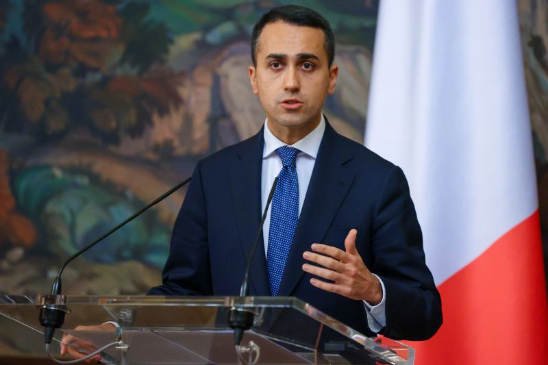 Governo, Di Maio “Chi vuole farlo cadere non sa cosa rischia” Governo, Di Maio “Chi vuole farlo cadere non sa cosa rischia”