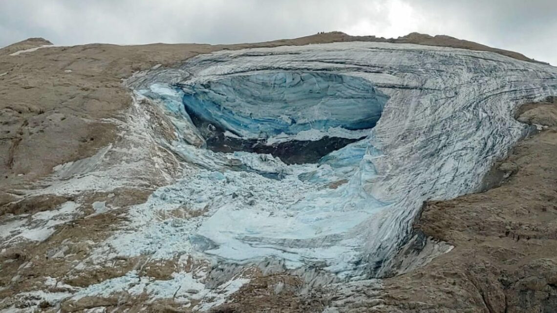 Marmolada, le ricerche dei dispersi continuano con droni ed elicotteri Marmolada, le ricerche dei dispersi continuano con droni ed elicotteri
