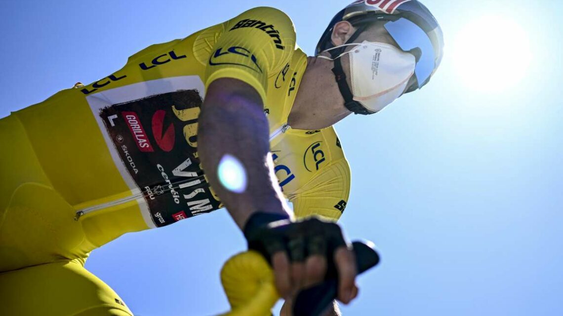 Van Aert vince in volata l’ottava tappa del Tour Van Aert vince in volata l’ottava tappa del Tour