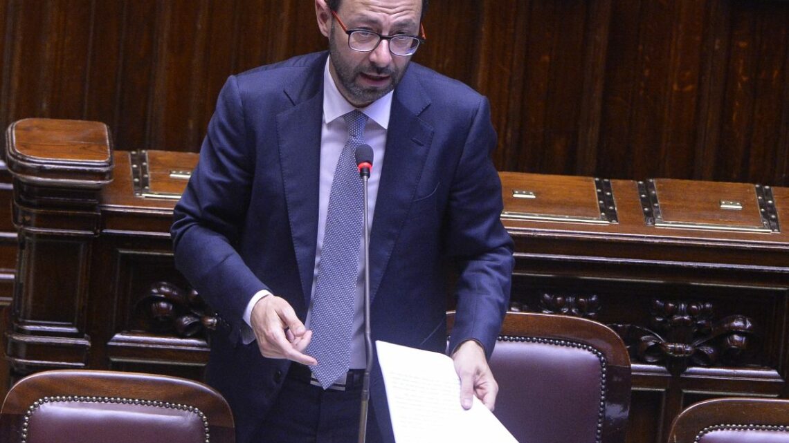 Siccità, Patuanelli “Possibile l’estensione dello stato di emergenza” Siccità, Patuanelli “Possibile l’estensione dello stato di emergenza”