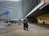 Ue “L’Italia vari una legge su conflitto d’interessi e lobby”