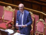 Assemblea M5S, D’Incà chiede una tregua tra Conte e Draghi