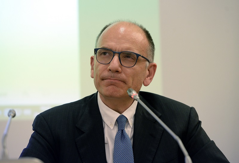 Letta, votare fiducia a Governo anche contro spread Letta, votare fiducia a Governo anche contro spread