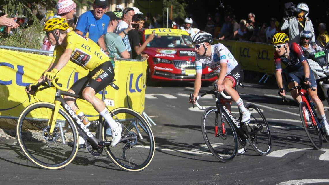 Vingegaard padrone del Tour, Pogacar sempre più staccato Vingegaard padrone del Tour, Pogacar sempre più staccato