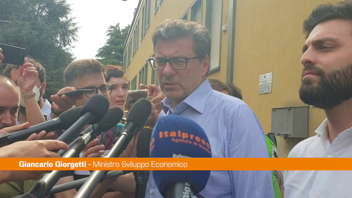 Governo, Giorgetti e Romeo “Lega costruttiva, siamo responsabili” Governo, Giorgetti e Romeo “Lega costruttiva, siamo responsabili”