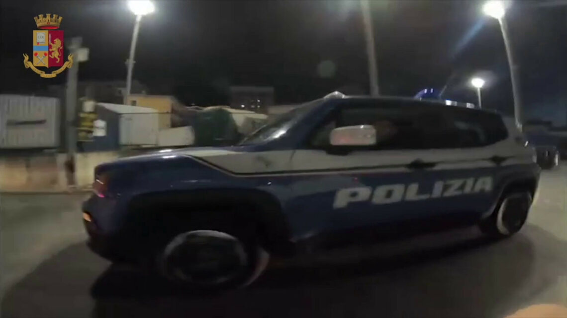 Faida tra clan della Camorra a Napoli, 29 arresti Faida tra clan della Camorra a Napoli, 29 arresti