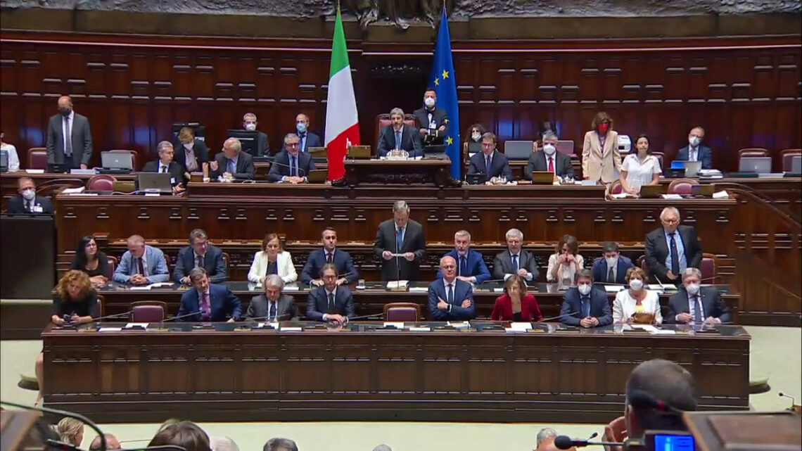 Draghi si è dimesso, Governo resta in carica per gli affari correnti Draghi si è dimesso, Governo resta in carica per gli affari correnti