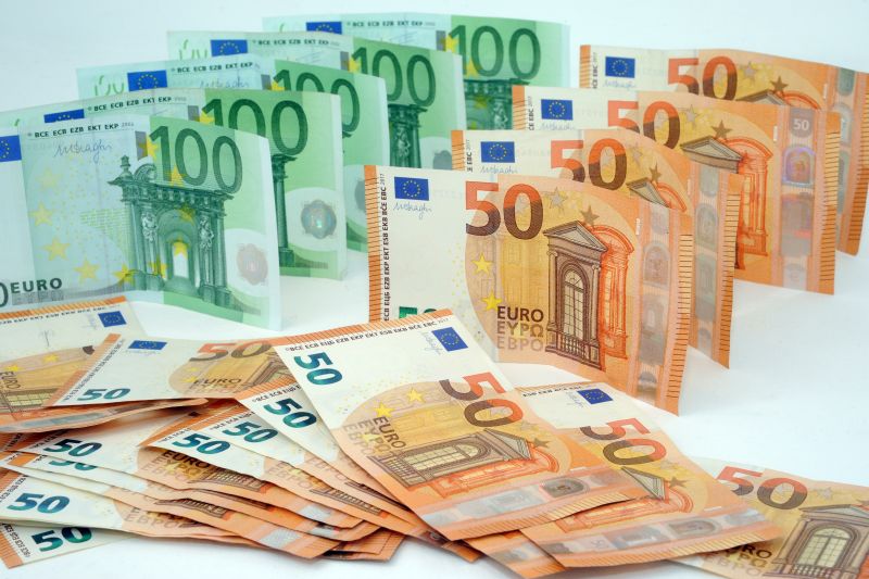 Bankitalia, a giugno prestiti al settore privato +3,2% su anno Bankitalia, a giugno prestiti al settore privato +3,2% su anno