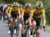 Jumbo-Visma domina crono a squadre, Gesink prima maglia rossa