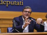 Calenda “Possibile che non ci si possa fermare per un giorno”