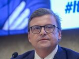 Calenda “In arrivo tsunami finanziario ed energetico”