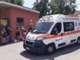 Aliscafo contro il molo San Vincenzo al porto di Napoli