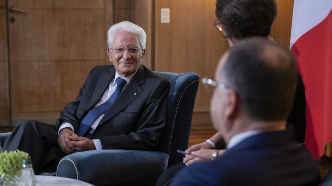 Mattarella “Mantenere pressione sulla Russia con le sanzioni” Mattarella “Mantenere pressione sulla Russia con le sanzioni”