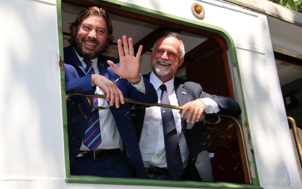 Treno Bianco Azzurro, 2 milioni dal Ministero Turismo per la riapertura Treno Bianco Azzurro, 2 milioni dal Ministero Turismo per la riapertura