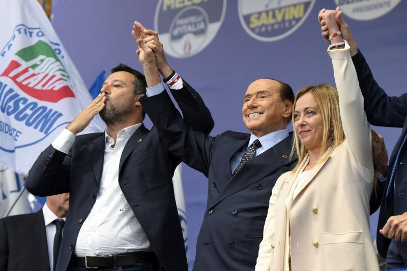 Salvini “Con Giorgia e Silvio il clima è ottimo. Presto un governo all’altezza” Salvini “Con Giorgia e Silvio il clima è ottimo. Presto un governo all’altezza”