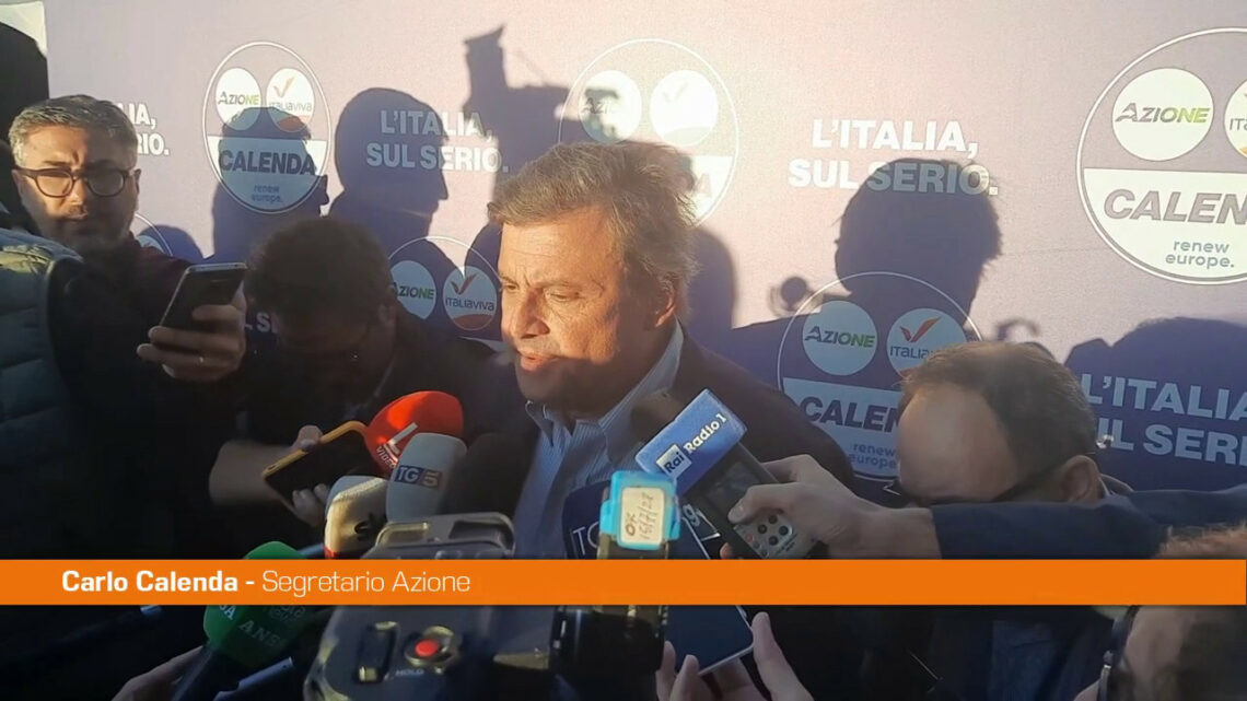Elezioni, Calenda “Sì al salario minimo” Elezioni, Calenda “Sì al salario minimo”