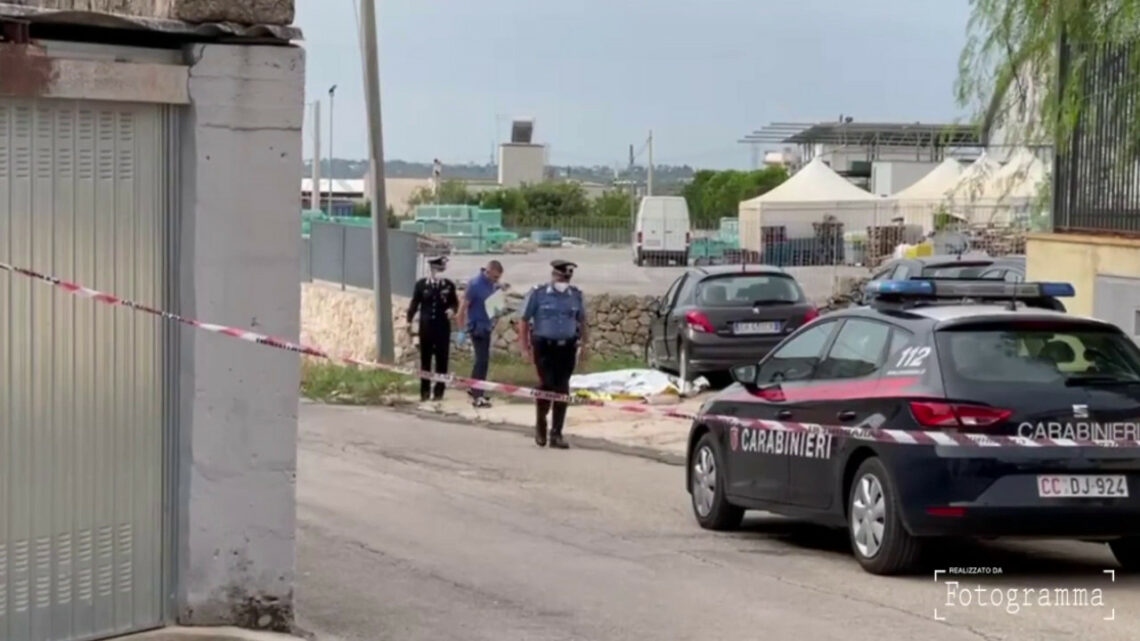 Brindisi, uccide l’ex compagna e poi si suicida Brindisi, uccide l’ex compagna e poi si suicida