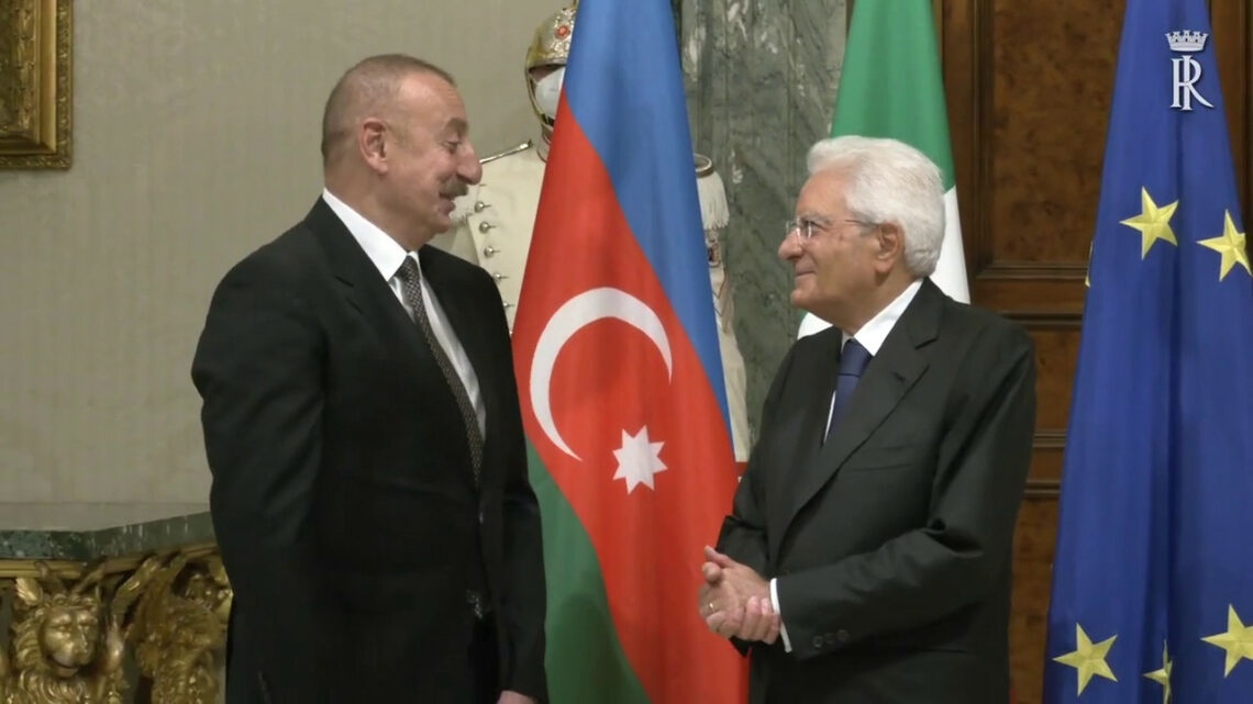 Quirinale, Mattarella riceve il presidente dell’Azerbaigian Quirinale, Mattarella riceve il presidente dell’Azerbaigian