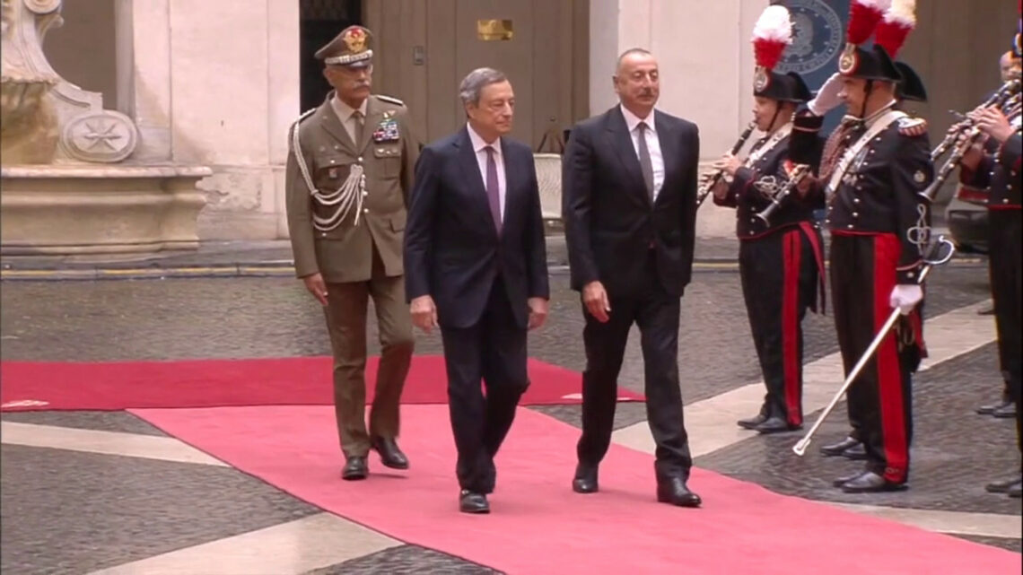 Draghi incontra il presidente della Repubblica dell’Azerbaigian Draghi incontra il presidente della Repubblica dell’Azerbaigian