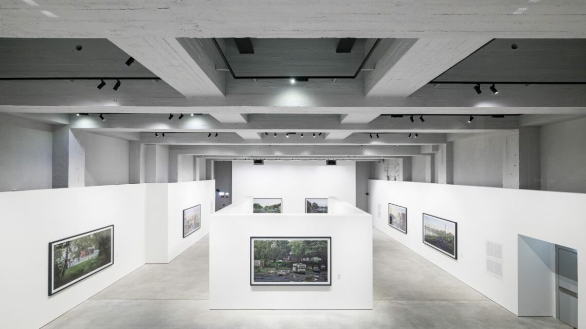 Alle Gallerie d’Italia di Torino in mostra le foto di Gregory Crewdson Alle Gallerie d’Italia di Torino in mostra le foto di Gregory Crewdson