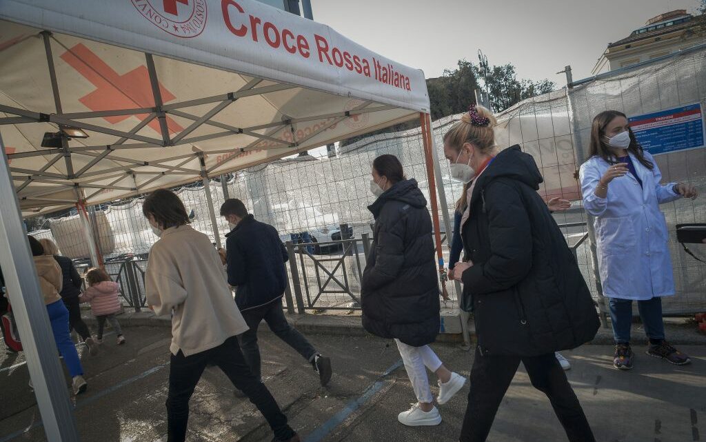Covid, In italia 69.925 nuovi positivi e 80 decessi Covid, In italia 69.925 nuovi positivi e 80 decessi