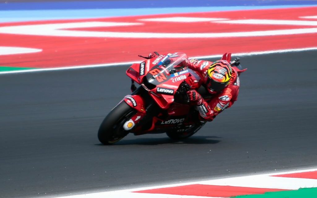 Moto GP, gran premio d’Australia: il sorpasso di Bagnaia Moto GP, gran premio d’Australia: il sorpasso di Bagnaia