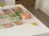 Napoli, 2.000 banconote false tra i banchi di piazza Mercato