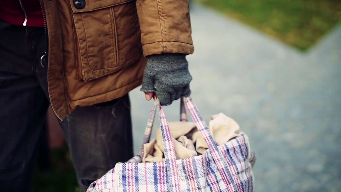 La povertà colpisce 3 milioni di famiglie italiane La povertà colpisce 3 milioni di famiglie italiane