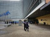 Per la Commissione Ue prospettive 2023 significativamente più deboli