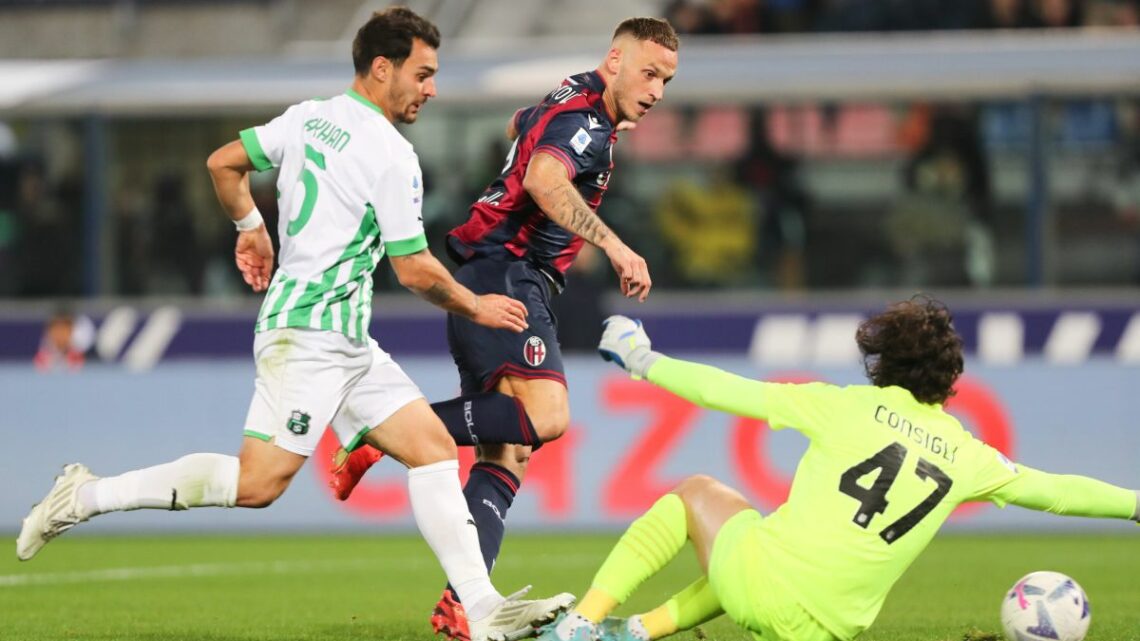 Tris al Sassuolo, il derby emiliano è del Bologna Tris al Sassuolo, il derby emiliano è del Bologna