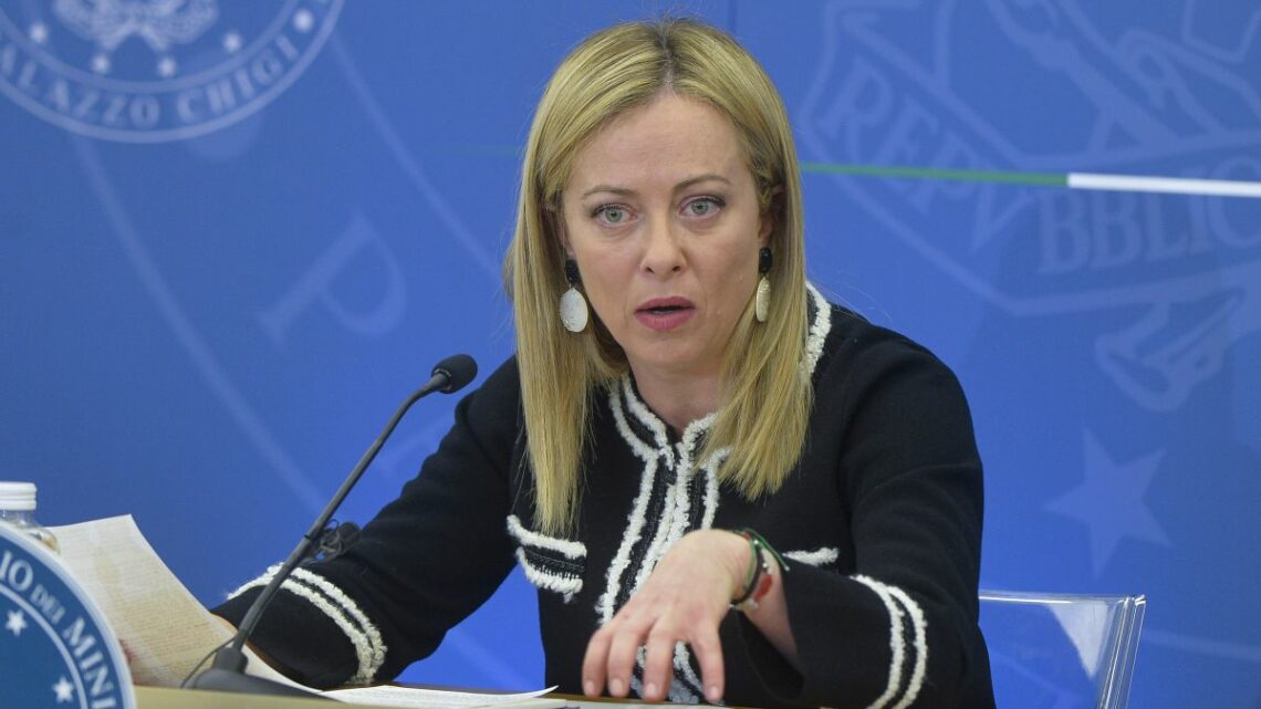 Manovra, Meloni “Al lavoro su una legge attenta a famiglie e imprese” Manovra, Meloni “Al lavoro su una legge attenta a famiglie e imprese”