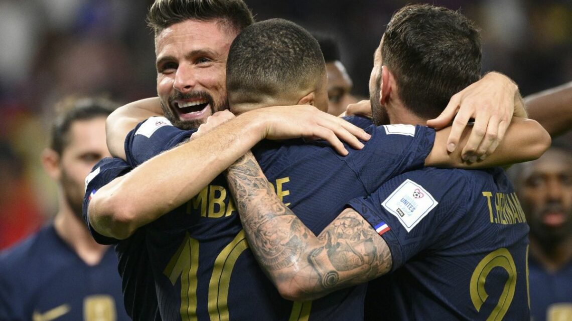 Rabiot, doppietta Giroud e Mbappè, Francia-Australia 4-1 Rabiot, doppietta Giroud e Mbappè, Francia-Australia 4-1