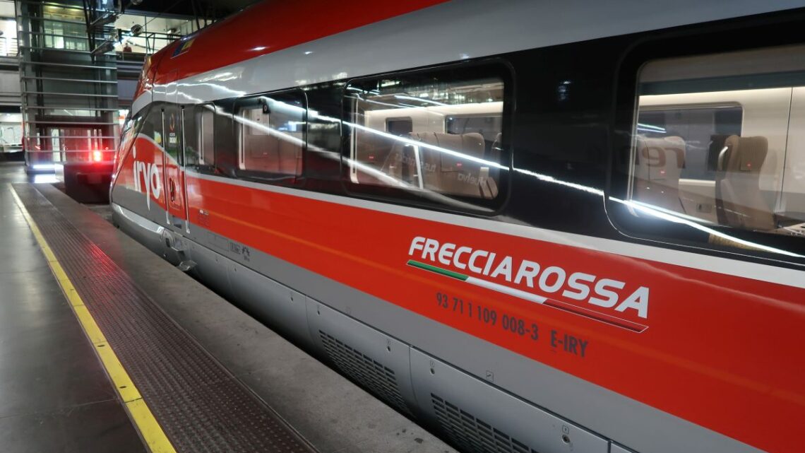 Fs, primo giorno per il Frecciarossa tra Madrid e Barcellona Fs, primo giorno per il Frecciarossa tra Madrid e Barcellona