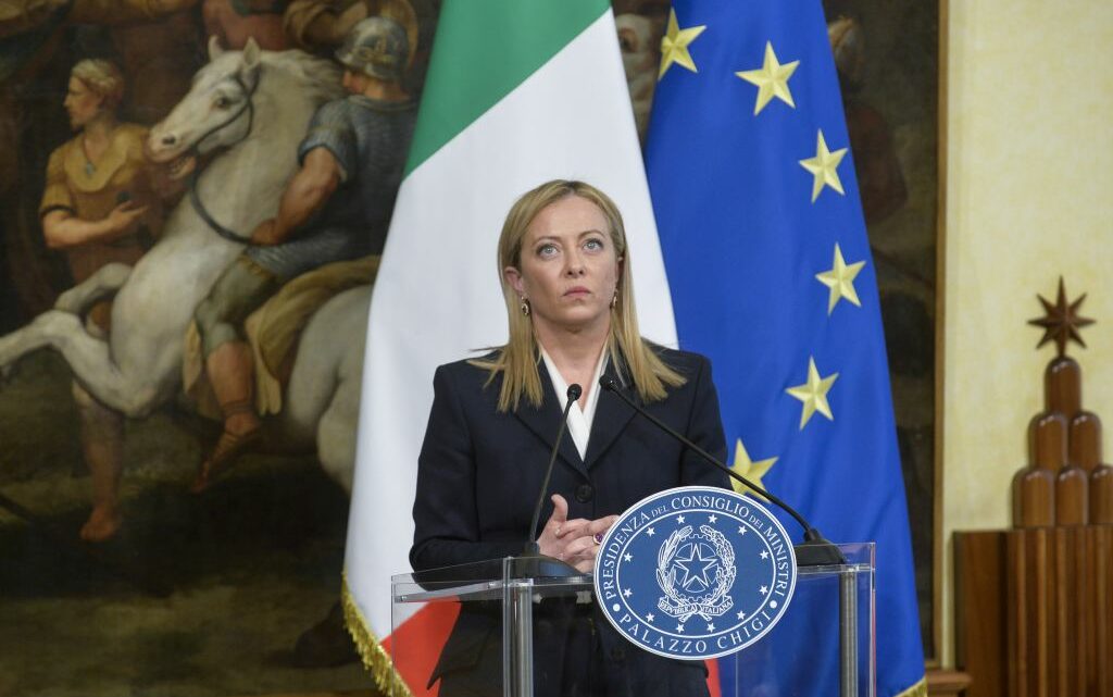 Sondaggi, sale il consenso per Meloni-Fdi e il M5S supera il Pd Sondaggi, sale il consenso per Meloni-Fdi e il M5S supera il Pd
