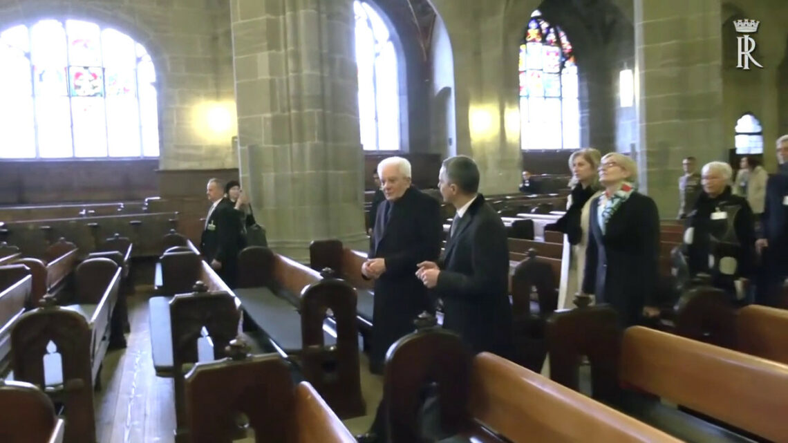 Mattarella visita la Cattedrale di Berna Mattarella visita la Cattedrale di Berna