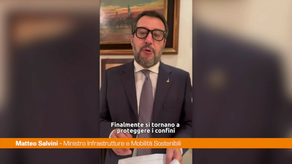 Migranti, Salvini “Finalmente si torna a proteggere i nostri confini” Migranti, Salvini “Finalmente si torna a proteggere i nostri confini”