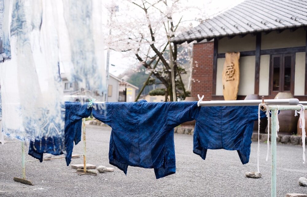Dal cielo ai tessuti alla cucina: a novembre Tokyo si tinge di blu Dal cielo ai tessuti alla cucina: a novembre Tokyo si tinge di blu