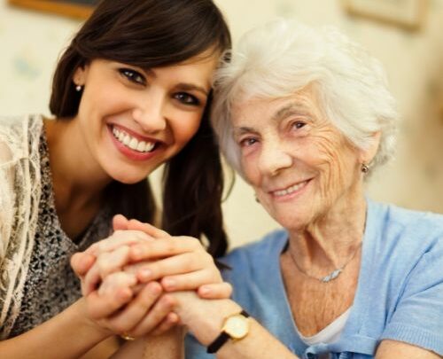 Federcasalinghe: bisogna riconoscere la figura del caregiver familiare