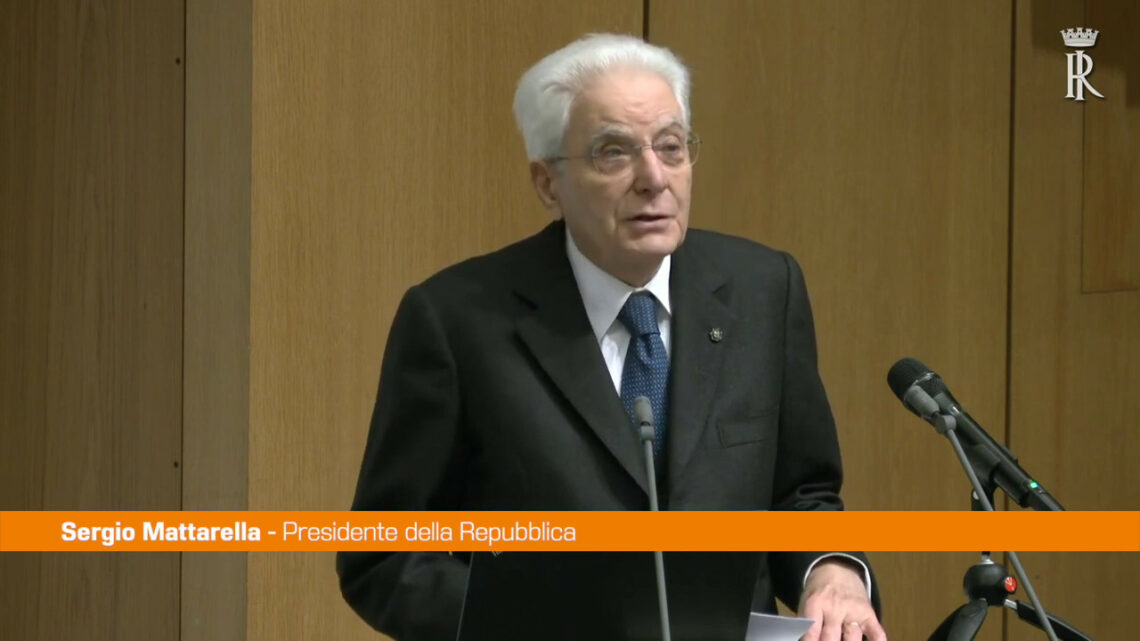 Mattarella “Confronto idee favorisce valori democrazia e libertà” Mattarella “Confronto idee favorisce valori democrazia e libertà”
