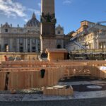 Arriva a San Pietro il Presepe di Sutrio intagliato nel legno da 11 artisti