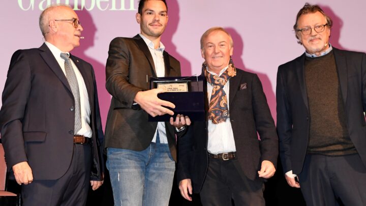 Il Premio Gambelli 2023 al giovane enologo toscano Andrea Scaccini