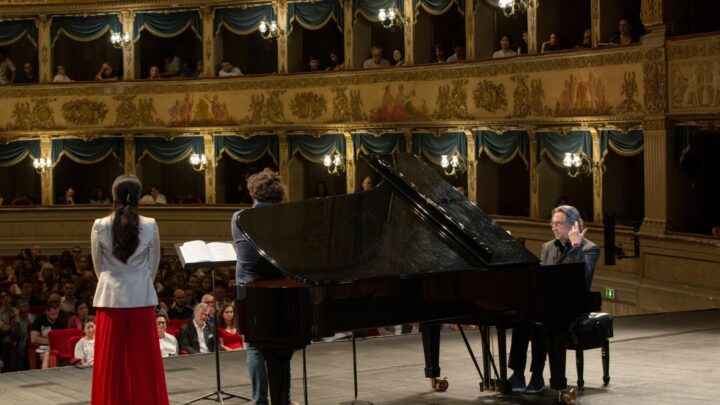 Riccardo Muti dirige Macbeth: l’opera in forma di concerto è online e su Rai 5